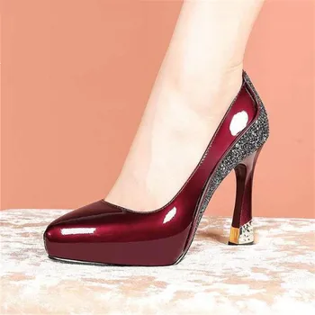 YeddaMavis/ Новые черные женские вечерние свадебные туфли-лодочки; Пикантные красные туфли из лакированной кожи с бриллиантами; Женская обувь; туфли-лодочки на толстом каблуке с мелким носком;