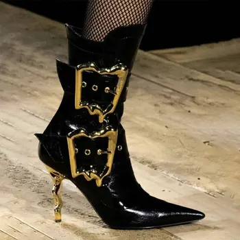 Модные сапоги до середины икры на необычном высоком каблуке из лакированной кожи, женские дизайнерские пикантные ботинки с пряжкой и острым носком, женская обувь на молнии, осень 2024 г.